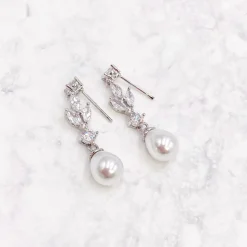 Lace & Favour Abella Tropfenohrringe mit kubischen Zirkonen und Perlen* Geschenke Für Die Braut | Perlen-hochzeitsschmuck