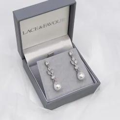 Lace & Favour Abella Tropfenohrringe mit kubischen Zirkonen und Perlen* Geschenke Für Die Braut | Perlen-hochzeitsschmuck