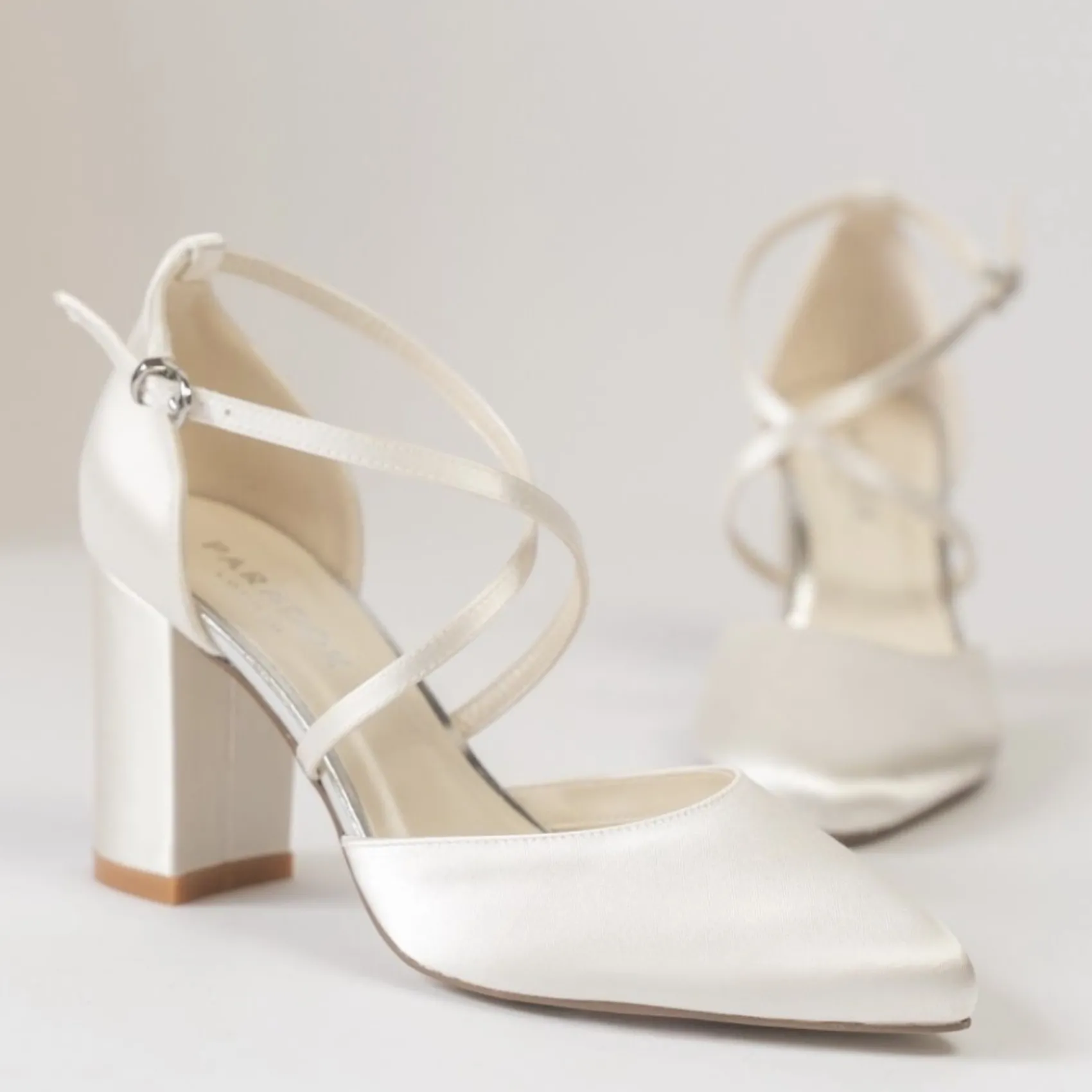 Paradox London Alysha Einfärbbar Elfenbein Satin Kreuz Riemen Block Ferse Gericht Schuhe* Hochzeitsschuhe | Schuhe Mit Mittlerem Absatz