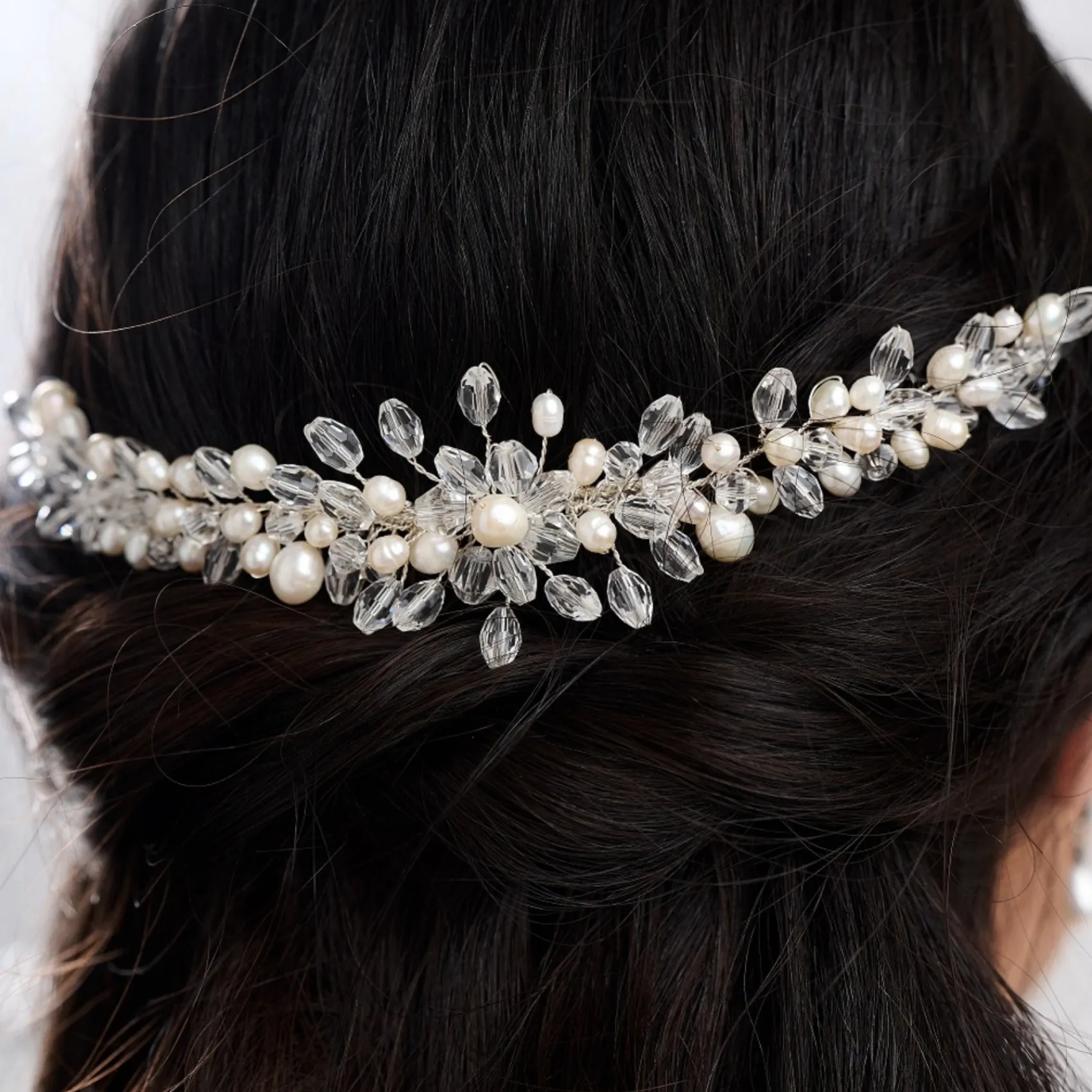 Lace & Favour Annie Kopfschmuck mit Perlen und Kristallen für die Braut* Perlen-haarschmuck | Silberne Haar-accessoires