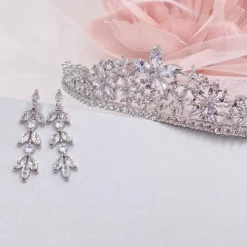 Lace & Favour Aria Silber Cubic Zirkonia Tropfen Ohrringe* Silberner Abschlussball-schmuck | Abschlussball-ohrringe