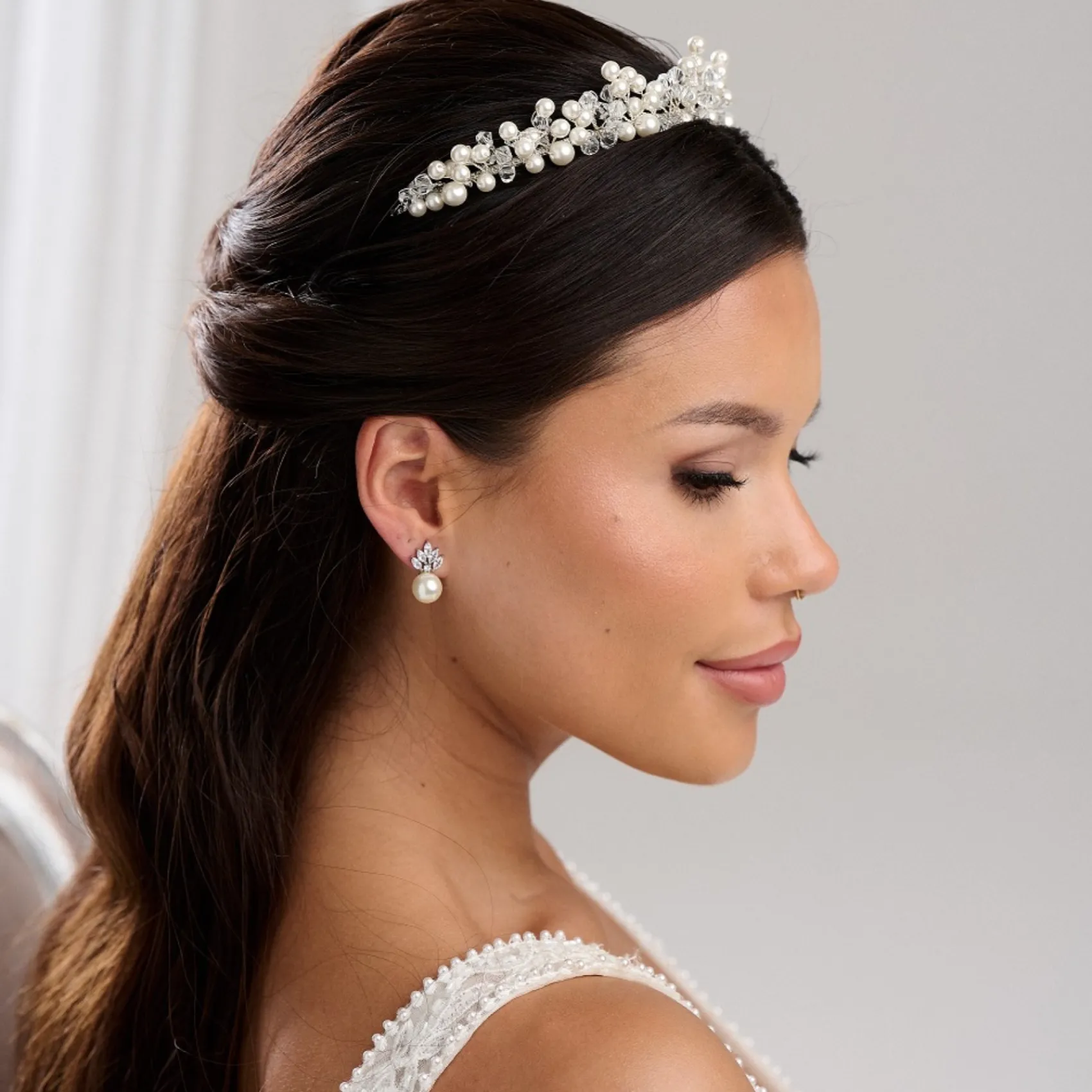 Arianna Adore Klassische Perle und Kristall Braut Tiara AR649* Perlen-haarschmuck | Silberne Haar-accessoires