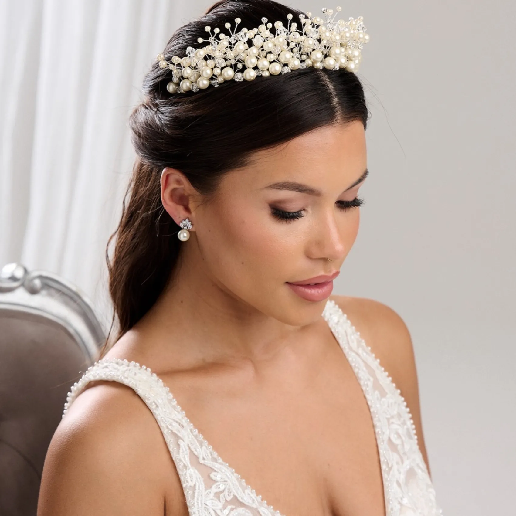 Arianna Mira Statement Perle und Kristall Tiara AR613* Perlen-haarschmuck | Silberne Haar-accessoires