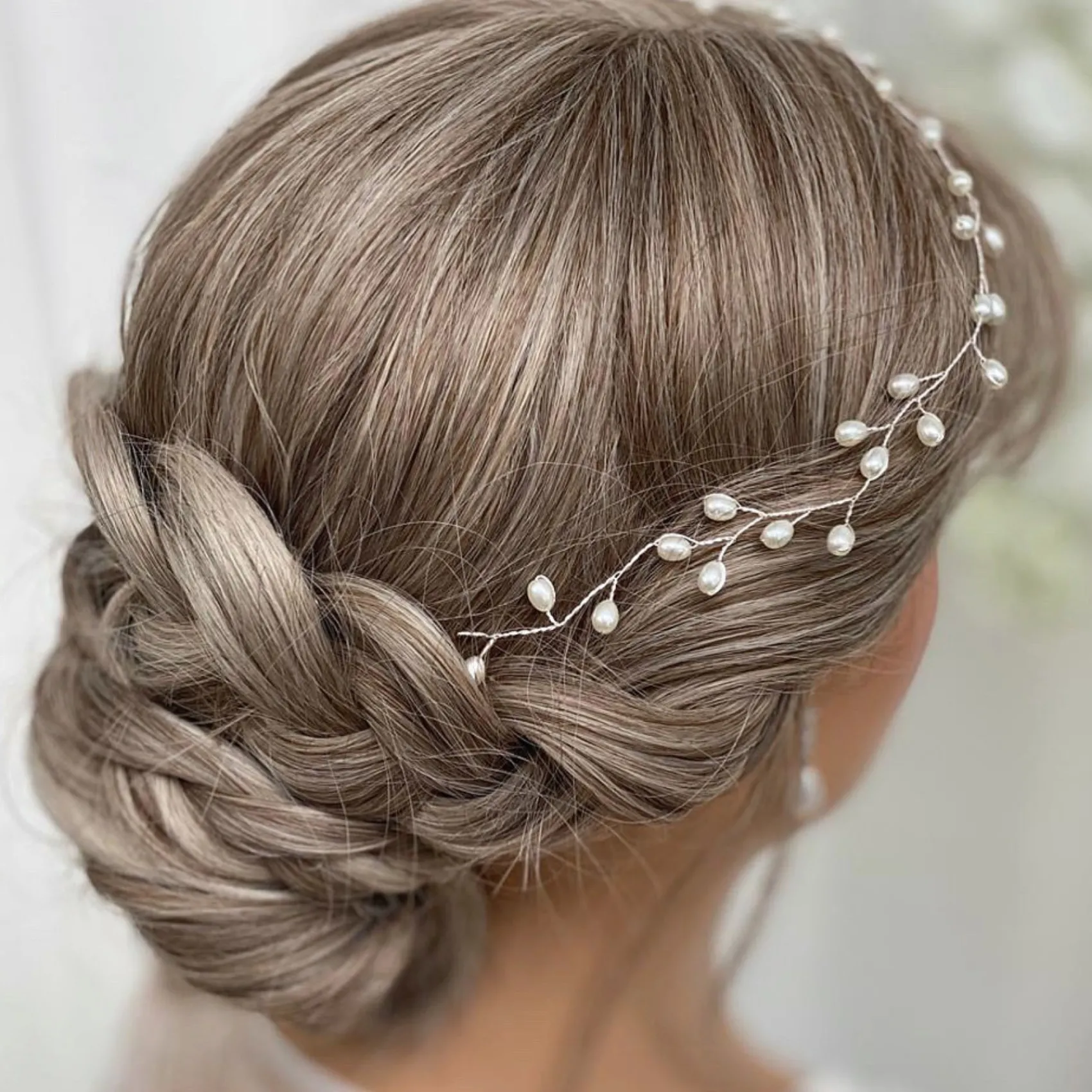 Lace & Favour Aruba lange zarte Perle Hochzeit Haarsträhne (Silber)* Perlen-haarschmuck | Silberne Haar-accessoires