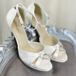 Avalia Shoes Avalia Alba Elfenbein Satin und Spitze Peep Toe Plattform Sandalen* Hochzeitsschuhe | Hochhackige Schuhe