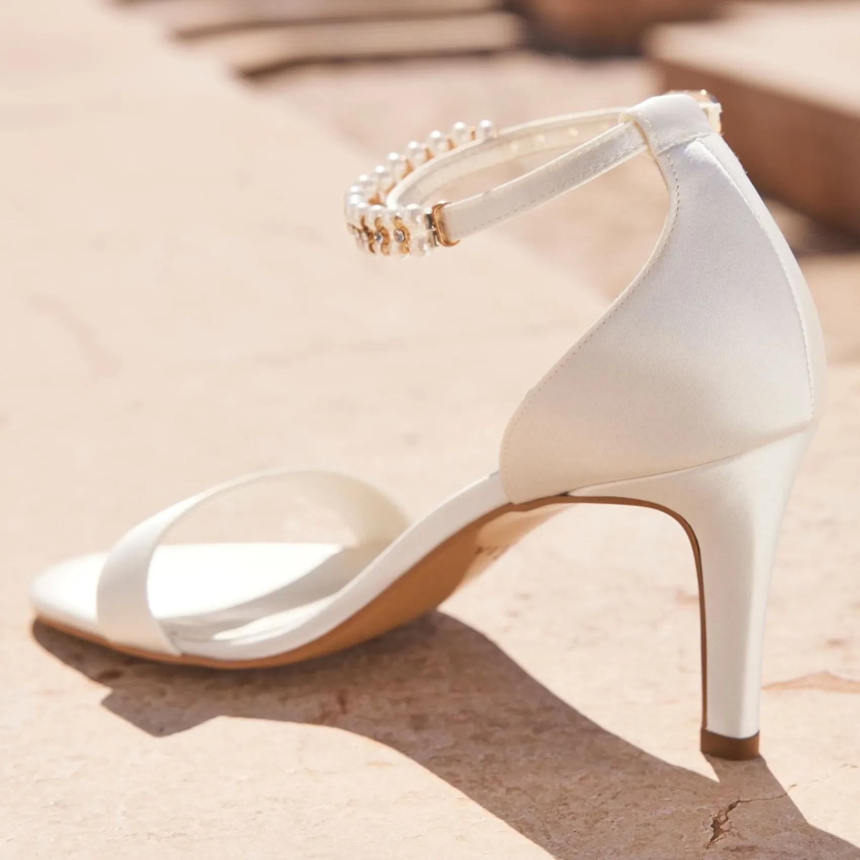 Avalia Shoes Avalia Elva Elfenbein Satin Barely There Perle Knöchelriemen Sandalen* Hochzeitsschuhe | Schuhe Mit Mittlerem Absatz