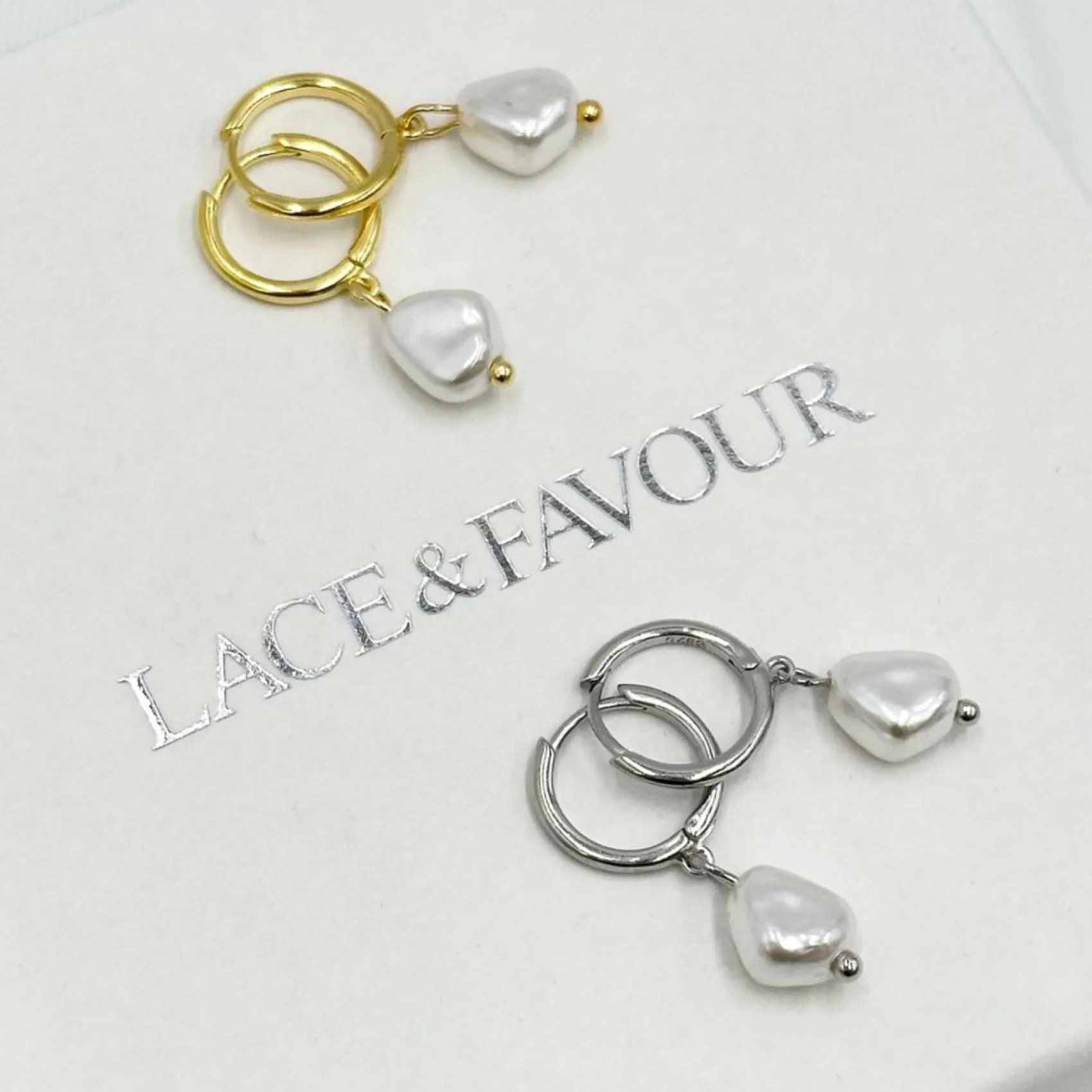 Lace & Favour Bali Silber Süßwasser Perle Huggie Hoop Ohrringe* Geschenke Für Brautjungfern | Geschenke Für Die Braut