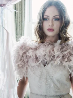 Beverly Hills Bardot Blush Pink Straußenfeder Brautstola* Federstolen & Umhänge | Hochzeitsumhänge & Tücher