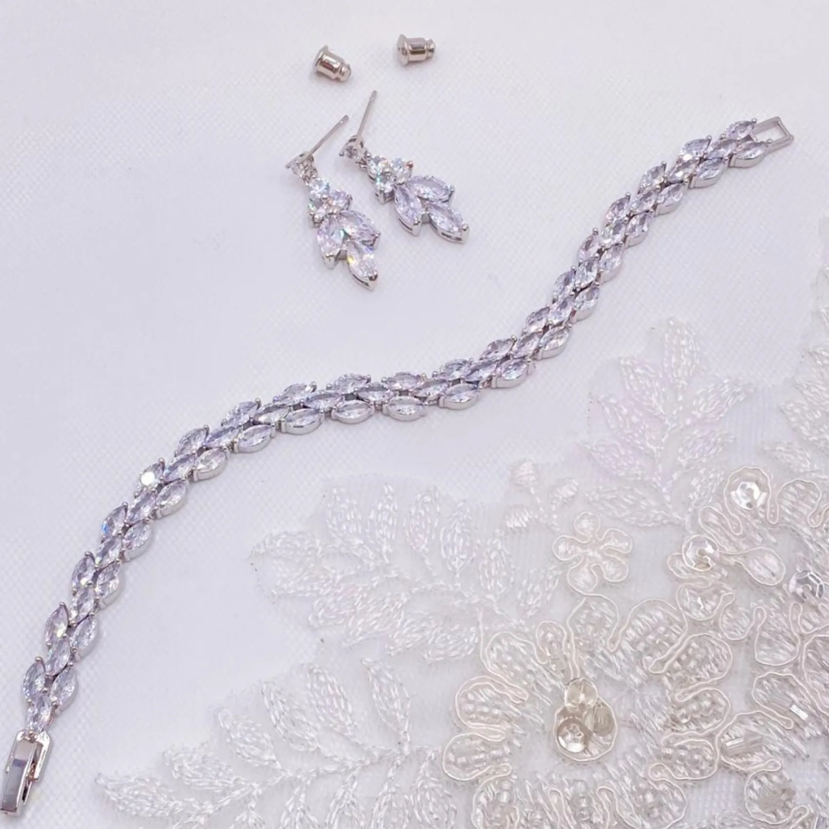 Lace & Favour Beaumont Cubic Zirkonia Hochzeitsarmband | L&F* Silberner Abschlussball-schmuck | Prom Armbänder