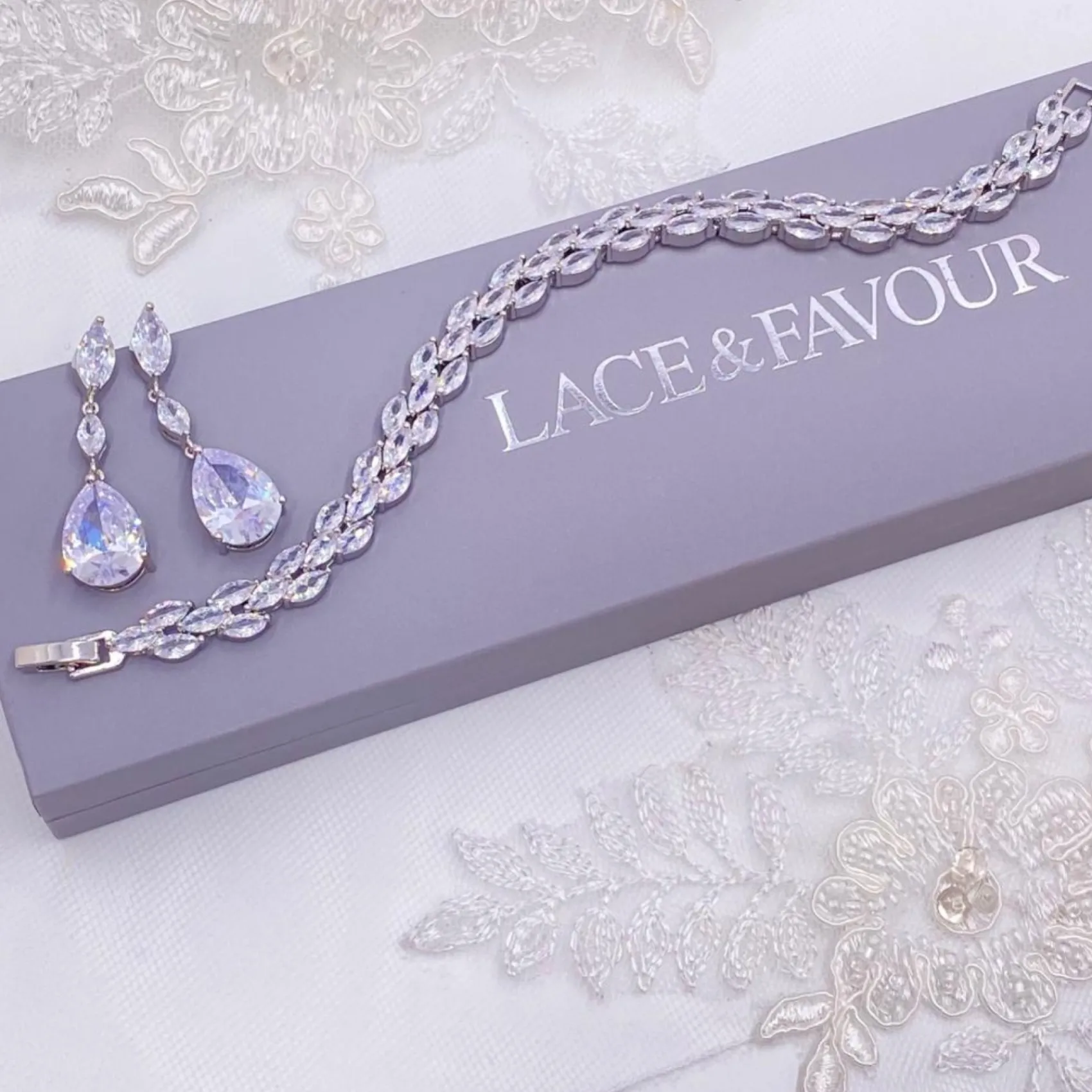 Lace & Favour Beaumont Cubic Zirkonia Hochzeitsarmband | L&F* Silberner Abschlussball-schmuck | Prom Armbänder