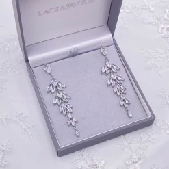 Lace & Favour Belize Statement Cubic Zirkonia lange Tropfenohrringe* Silberner Abschlussball-schmuck | Abschlussball-ohrringe
