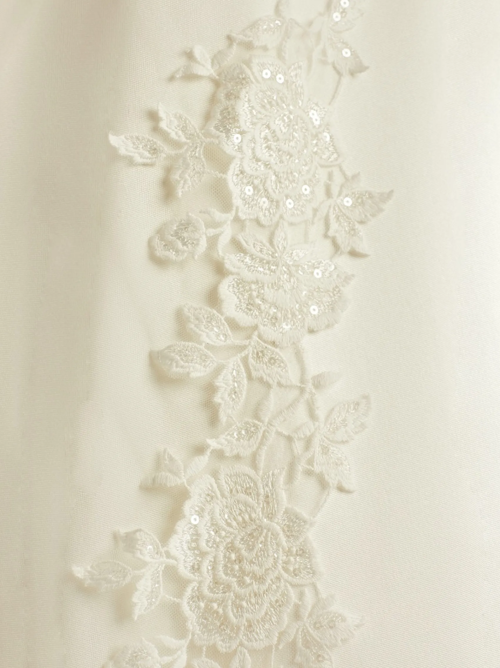 Bianco Evento Bianco Einstöckige Cut Edge Kathedrale Schleier mit floralen Spitze Zug S342* Einstufige Schleier | Kapelle Länge & Kathedrale Schleier