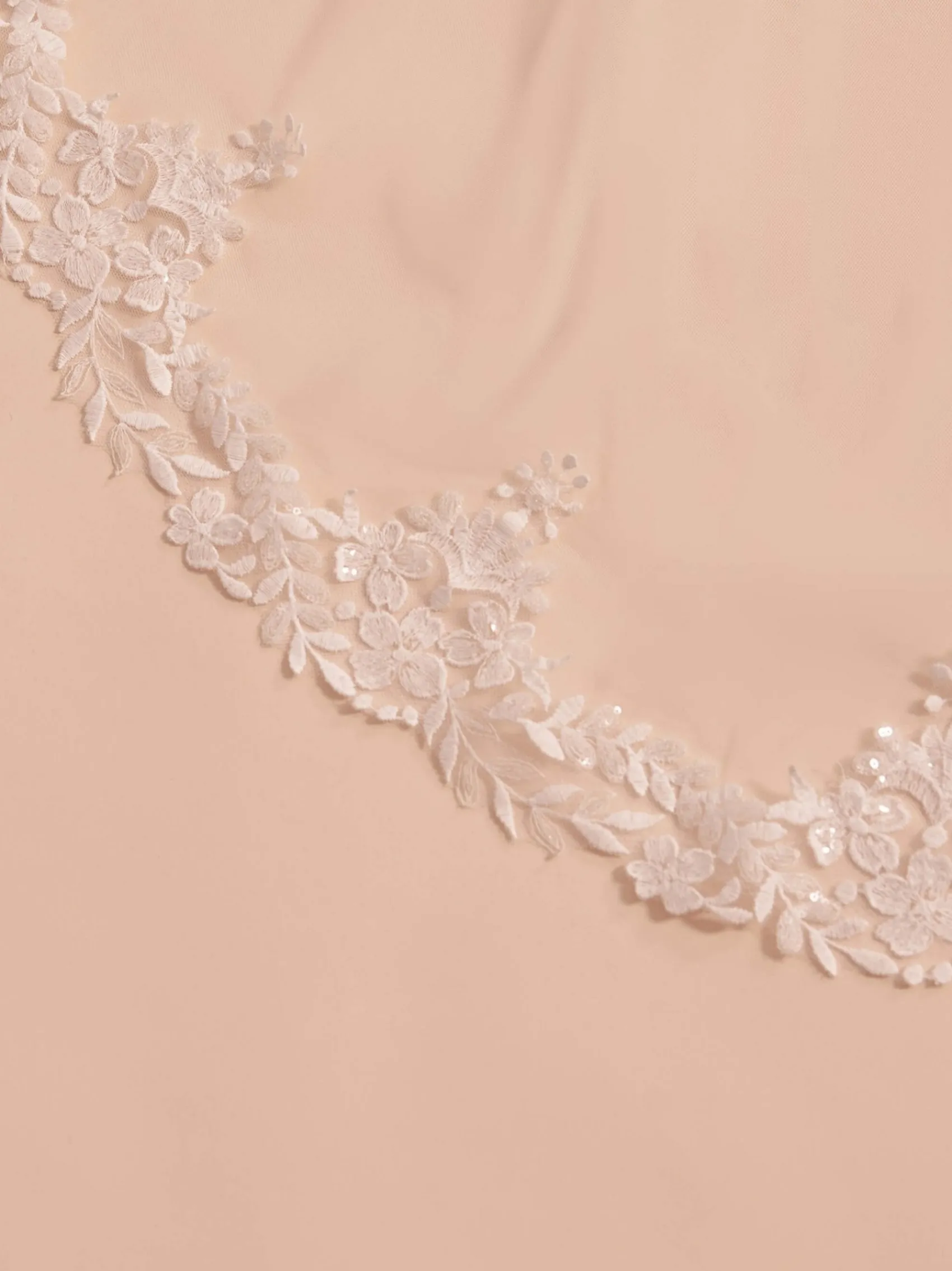 Bianco Evento Bianco Elfenbein einstufig Pailletten florale Spitze Fingertip Schleier S412* Einstufige Schleier | Fingerspitzen-schleier