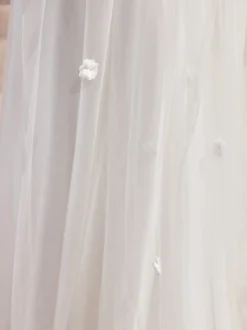 Bianco Evento Bianco Elfenbein einstufige verstreute Blume Kapelle Schleier S518* Einstufige Schleier | Kapelle Länge & Kathedrale Schleier