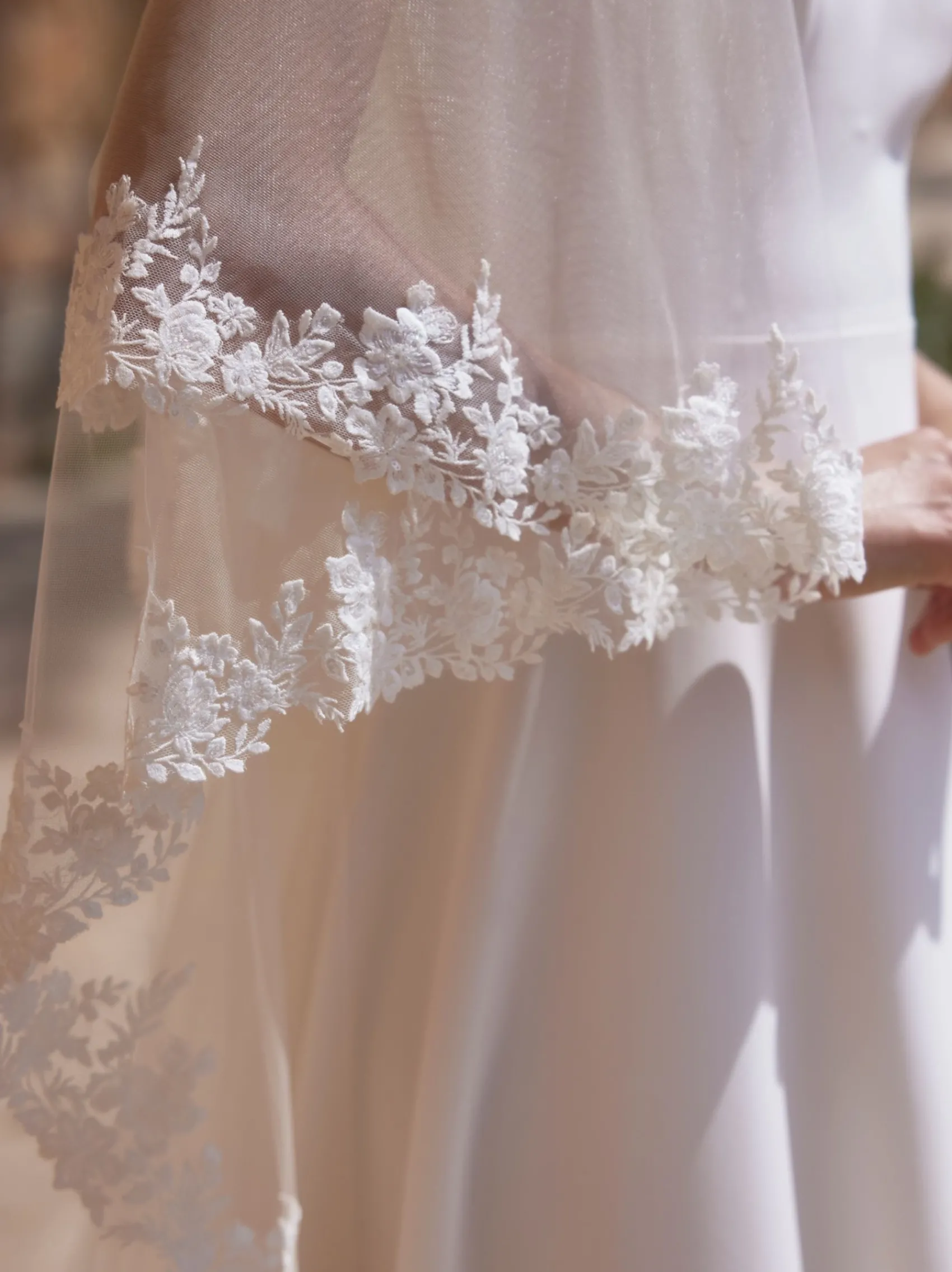 Bianco Evento Bianco Elfenbein zwei Etagen florale Spitze Rand Kapelle Schleier S492* Zweistufiger Schleier | Kapelle Länge & Kathedrale Schleier