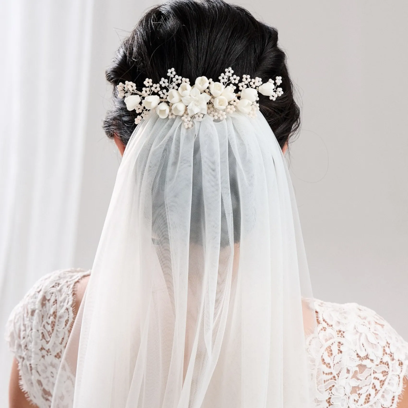 Lace & Favour Blossom Porzellan Blumen und Blush Perlen Hochzeit Haarkamm* Perlen-haarschmuck | Silberne Haar-accessoires