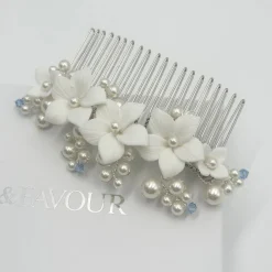 Beads & Beyond Blumiger Haarkamm in Tiffany-Perle und hellem Saphir-Kristall* Etwas Blaue Geschenke | Geschenke Für Die Braut