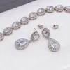 Lace & Favour Celeste Chic Kristallverzierte Hochzeits-Ohrringe (Silber)* Silberner Abschlussball-schmuck | Abschlussball-ohrringe