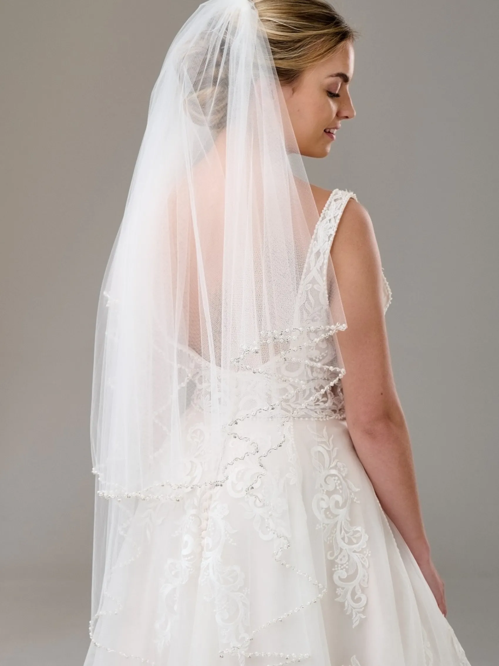 Twilight Designs Charleston Ivory Zweistufiger Schleier mit Perlen, Diamanten und Perlenrand* Zweistufiger Schleier | Fingerspitzen-schleier