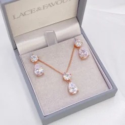 Lace & Favour Cleo Rose Gold Teardrop Cubic Zirkonia Hochzeit Schmuck Set* Geschenke Für Brautjungfern | Geschenke Für Die Braut