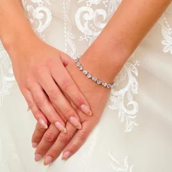 Lace & Favour Connaught Dainty Cubic Zirkonia Hochzeitsarmband (Silber)* Silberner Abschlussball-schmuck | Prom Armbänder