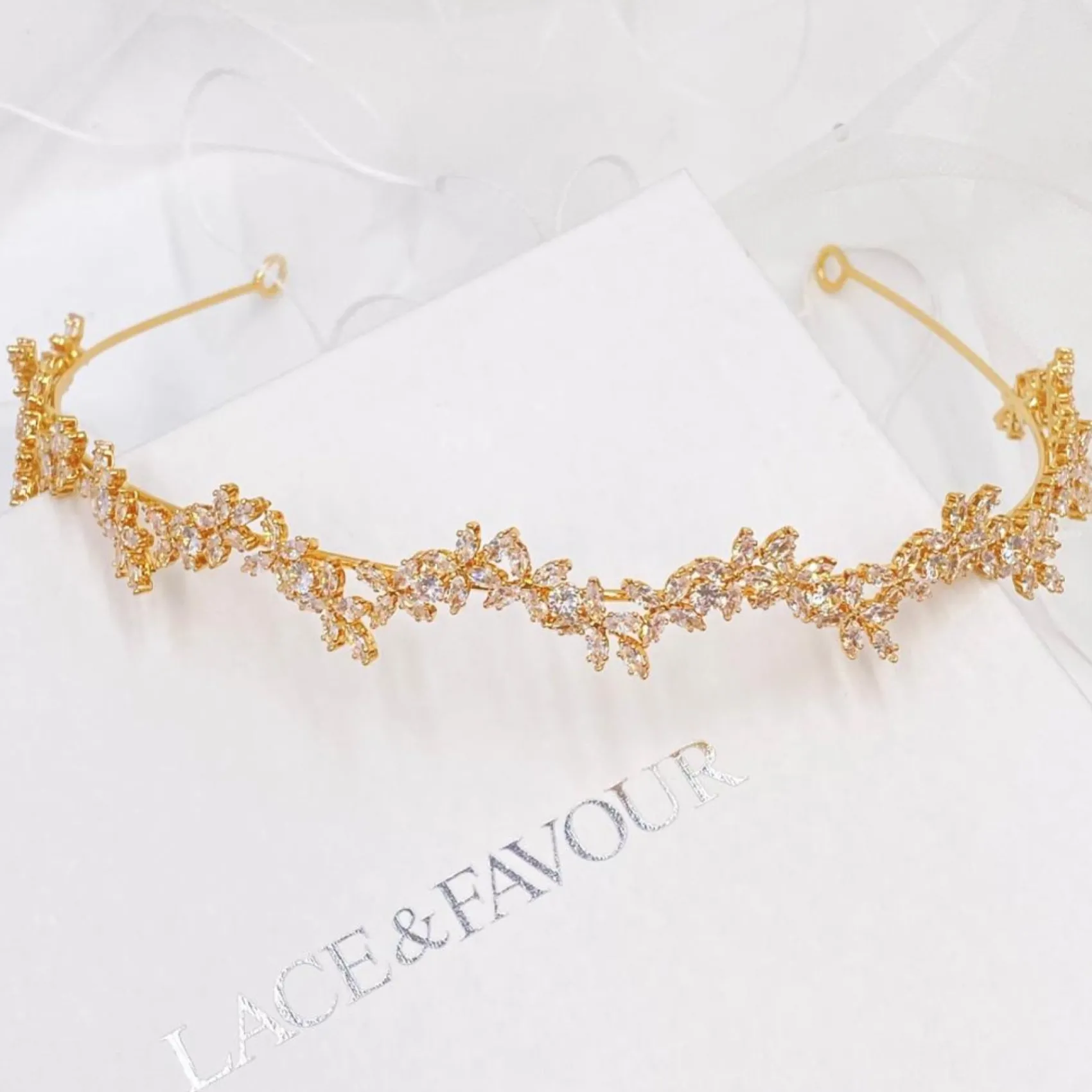 Lace & Favour Cortez Gold Zierliche Zirkonia Hochzeit Stirnband* Abschlussball-haarbänder & Tiaras | Haarschmuck Aus Kristall