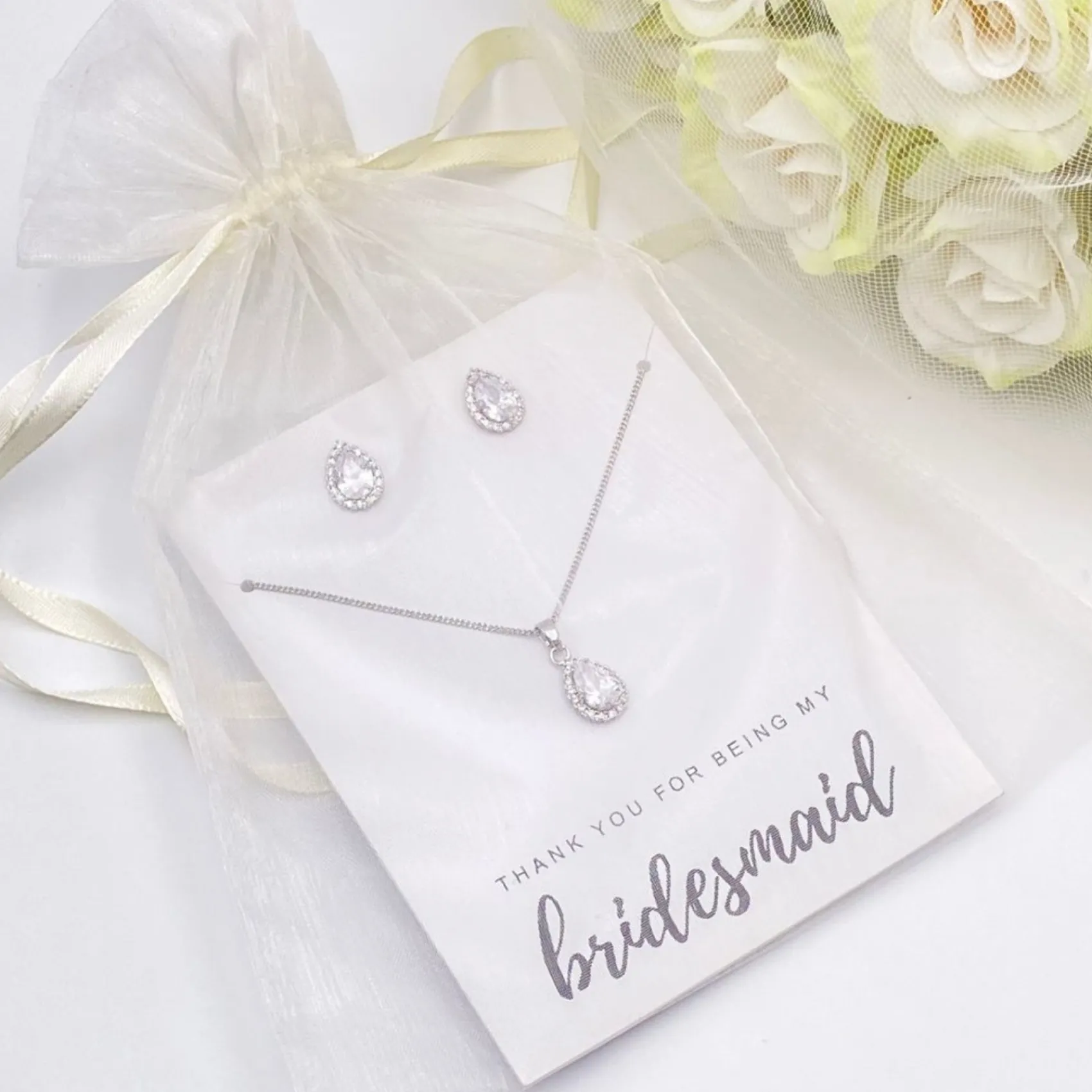 Lace & Favour danke, dass du meine Brautjungfer bist" Silberfarbener Kristallschmuck mit Ohrstecker* Geschenke Für Brautjungfern | Silberner Hochzeitsschmuck