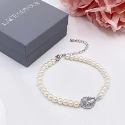 Lace & Favour Desiree Chic Perlen-Hochzeitsarmband (Silber)* Geschenke Für Die Braut | Perlen-hochzeitsschmuck