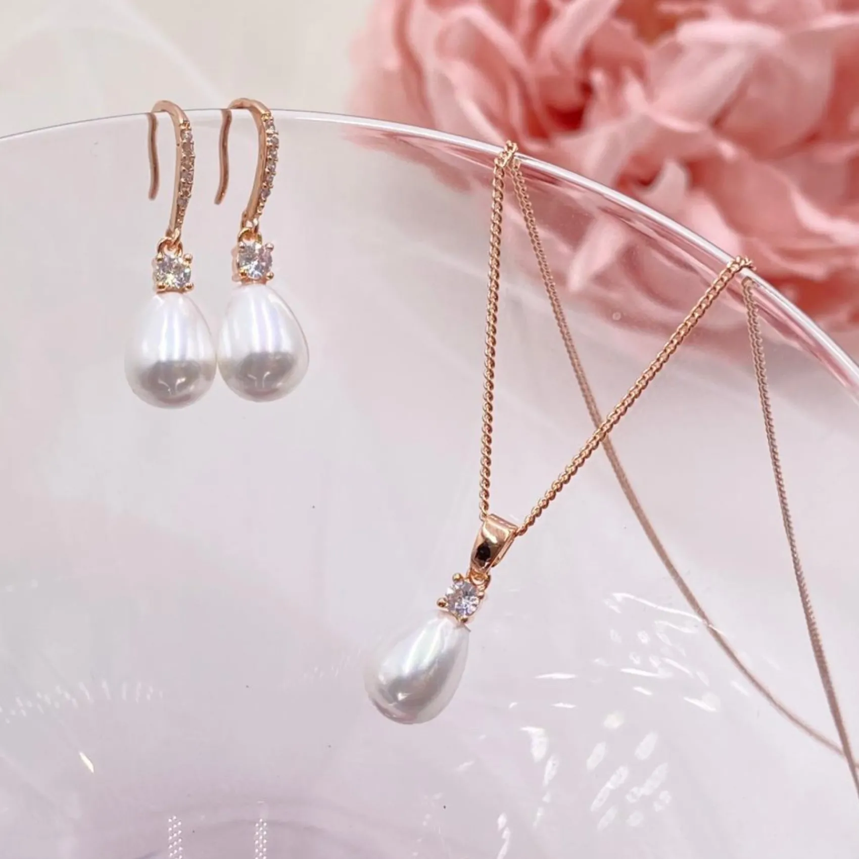 Lace & Favour Dolci Rose Gold Kristall und Teardrop Perle Brautschmuck Set* Geschenke Für Brautjungfern | Geschenke Für Die Braut