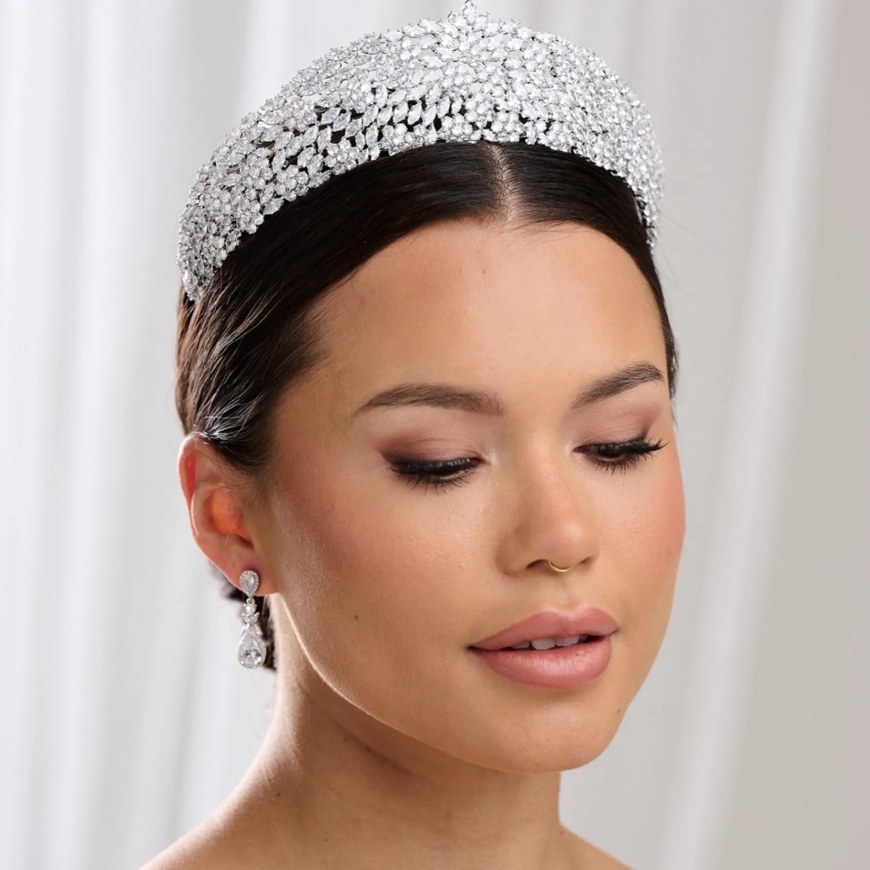 Lace & Favour Fantasia Statement Regal Kristall Prinzessin Tiara* Haarschmuck Aus Kristall | Silberne Haar-accessoires