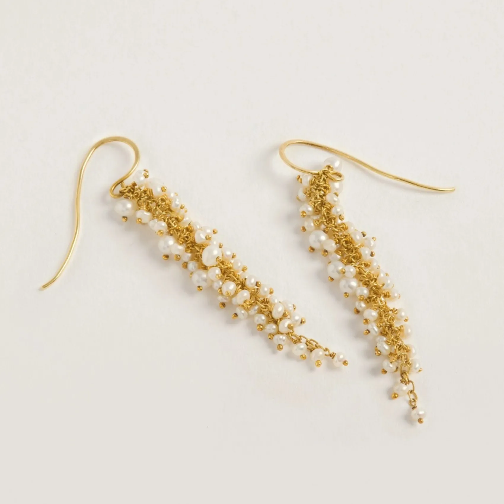 Freya Rose Zarte goldene Perlentropfen-Ohrringe* Gold-hochzeitsschmuck | Hochzeitsgast-schmuck
