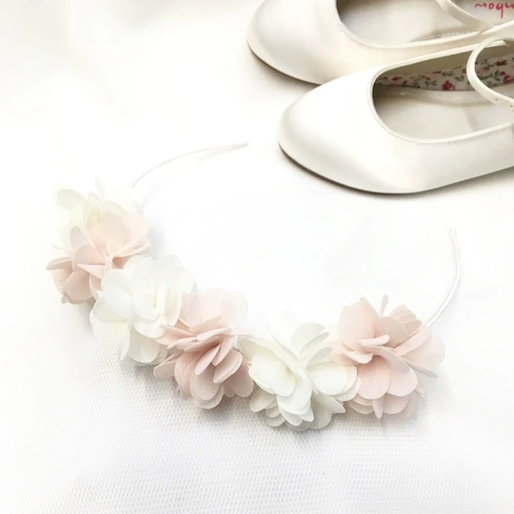 Beads & Beyond Gabriella Blush und Elfenbein Blumenkrone Haarband* Geschenke Für Blumenmädchen | Haarschmuck Für Blumenmädchen