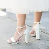 Harriet Wilde Arabella Block Elfenbein Satin Plateau Sandalen* Hochzeitsschuhe | Hochhackige Schuhe