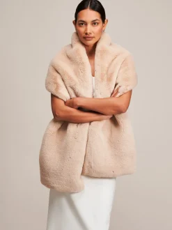 Helen Moore Beige Long Faux Fur Stole | Lace & Favour* Jacken, Umhänge Und Schals Aus Kunstfell | Hochzeitsumhänge & Tücher