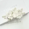 Beads & Beyond Hydrangea Dainty Elfenbein Stoff Blumen und Perle Braut Haar Kamm* Perlen-haarschmuck | Silberne Haar-accessoires