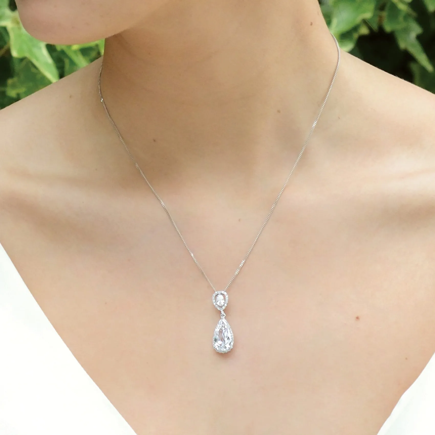 Ivory & Co Ivory and Co Bacall Kristall-Anhänger-Halskette* Silberner Abschlussball-schmuck | Abschlussball-halsketten