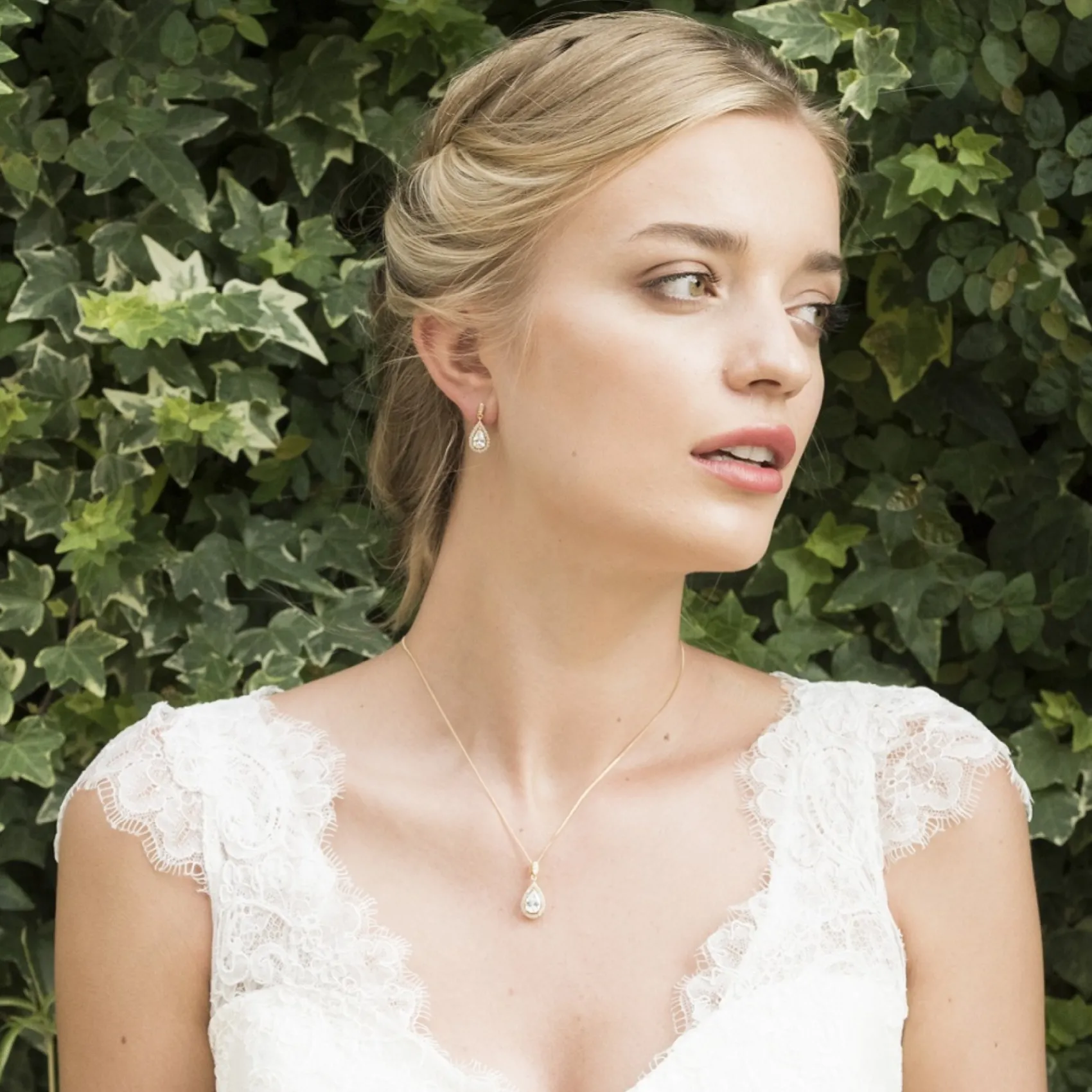 Ivory & Co Ivory and Co Belmont Kristall-Tropfen-Ohrringe (Gold)* Goldener Abschlussball-schmuck | Abschlussball-ohrringe