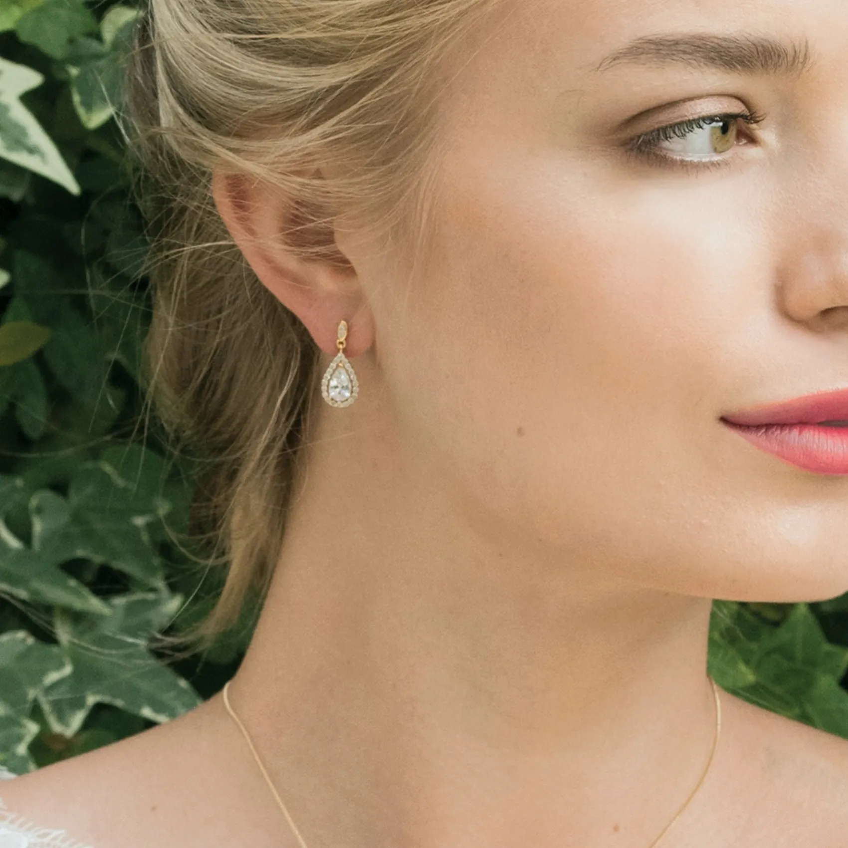 Ivory & Co Ivory and Co Belmont Kristall-Tropfen-Ohrringe (Gold)* Goldener Abschlussball-schmuck | Abschlussball-ohrringe