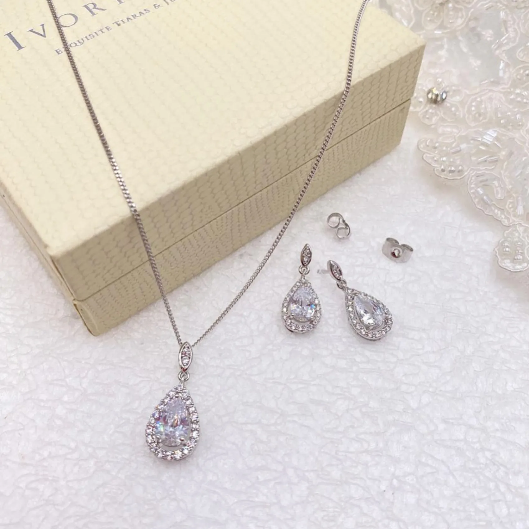 Ivory & Co Ivory and Co Belmont Silber Kristall Brautschmuck Set* Silberner Abschlussball-schmuck | Abschlussball-schmuck-sets