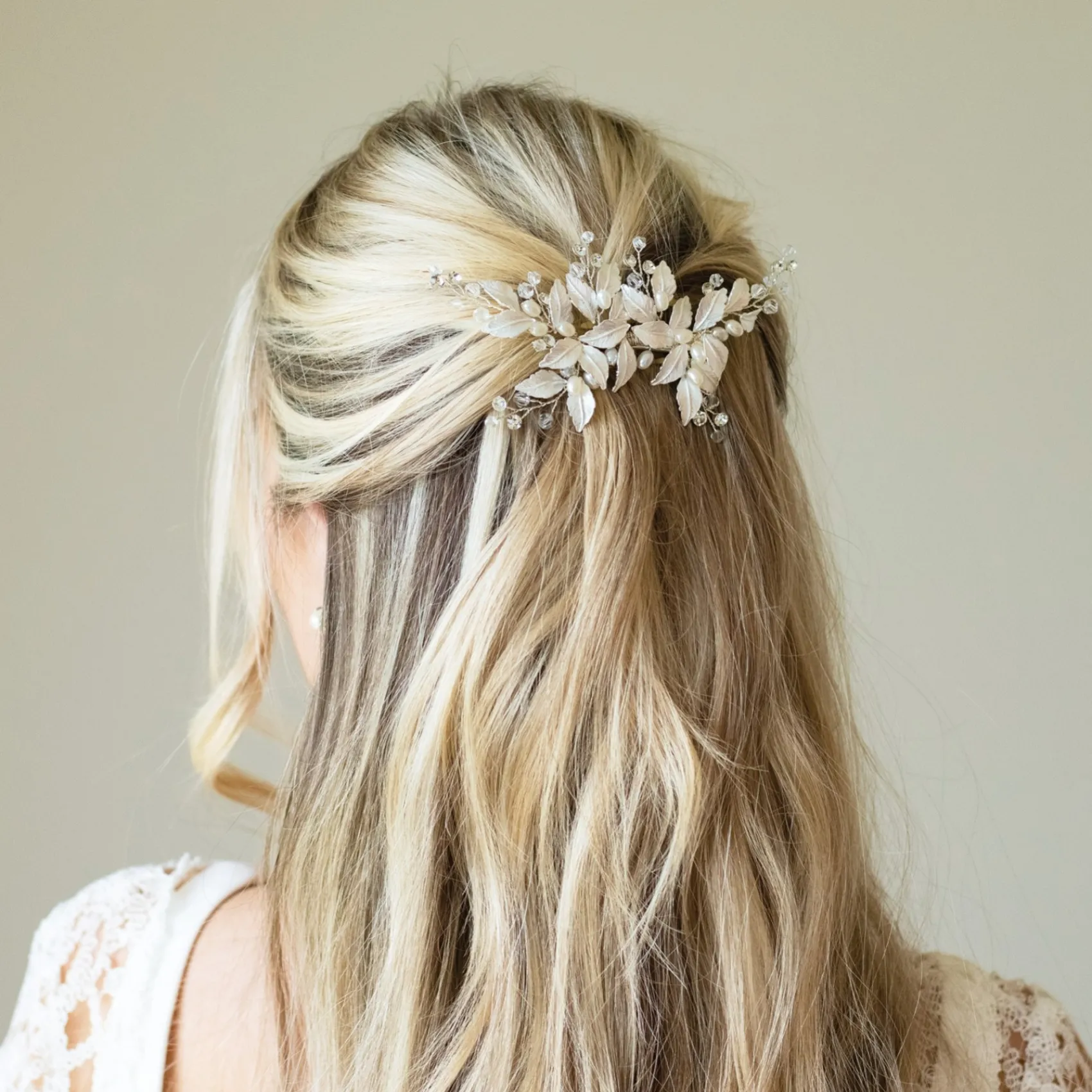 Ivory & Co Ivory and Co Fairydust Silber emaillierte Blätter Hochzeit Haarspange* Perlen-haarschmuck | Silberne Haar-accessoires