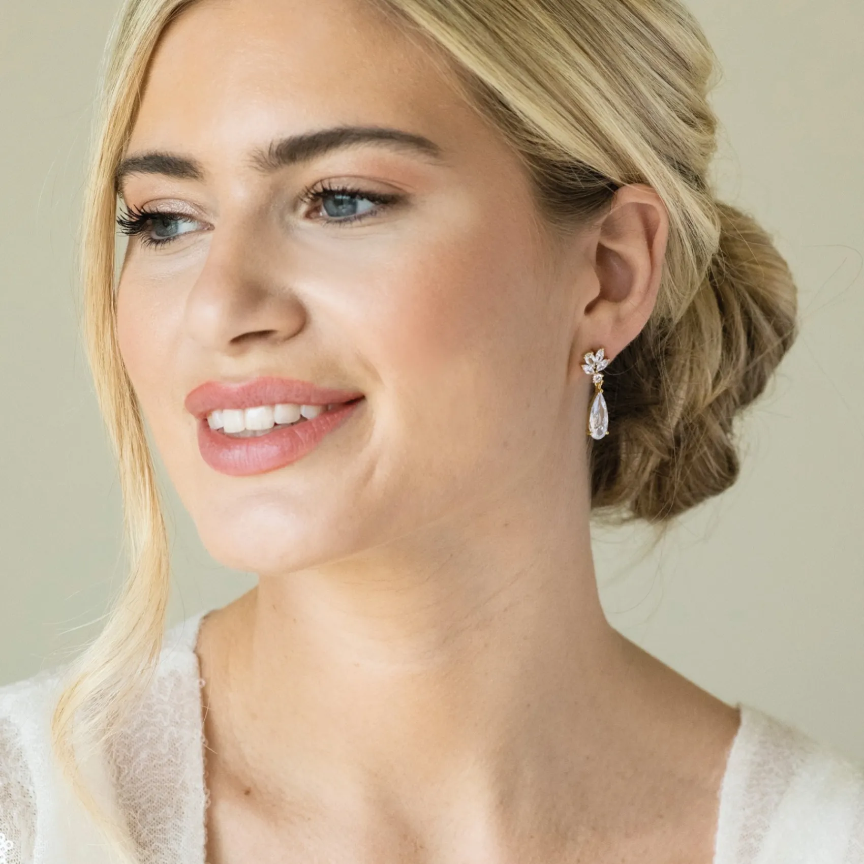 Ivory & Co Ivory and Co Harrogate Gold Kristall-Tropfen-Ohrringe* Goldener Abschlussball-schmuck | Abschlussball-ohrringe