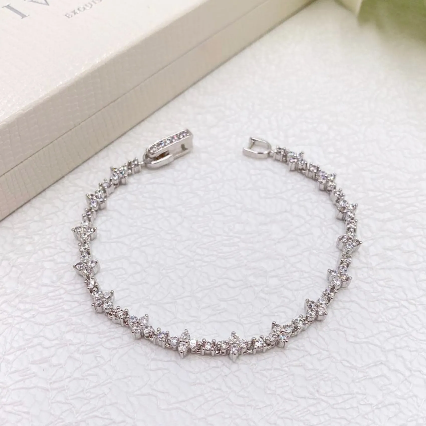 Ivory & Co Ivory and Co Kensington Cubic Zirkonia Hochzeitsarmband* Silberner Abschlussball-schmuck | Prom Armbänder