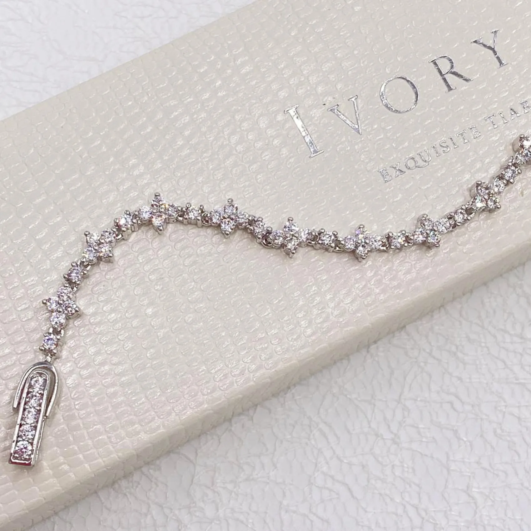 Ivory & Co Ivory and Co Kensington Cubic Zirkonia Hochzeitsarmband* Silberner Abschlussball-schmuck | Prom Armbänder