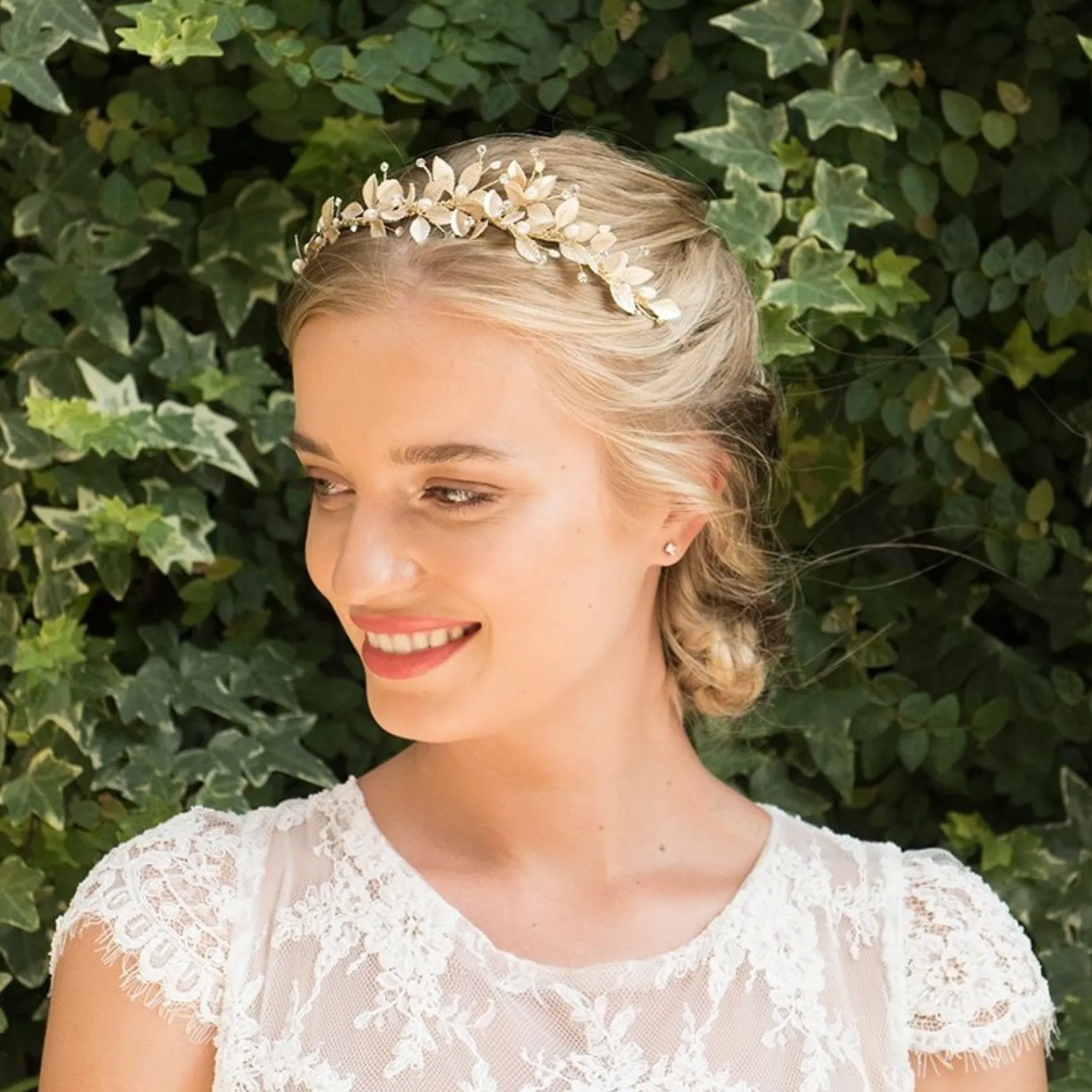 Ivory & Co Ivory and Co Olympia Gold emaillierte Blumen und Blätter Seite Kopfstück* Gold-haar-accessoires | Hochzeit Seite Tiaras