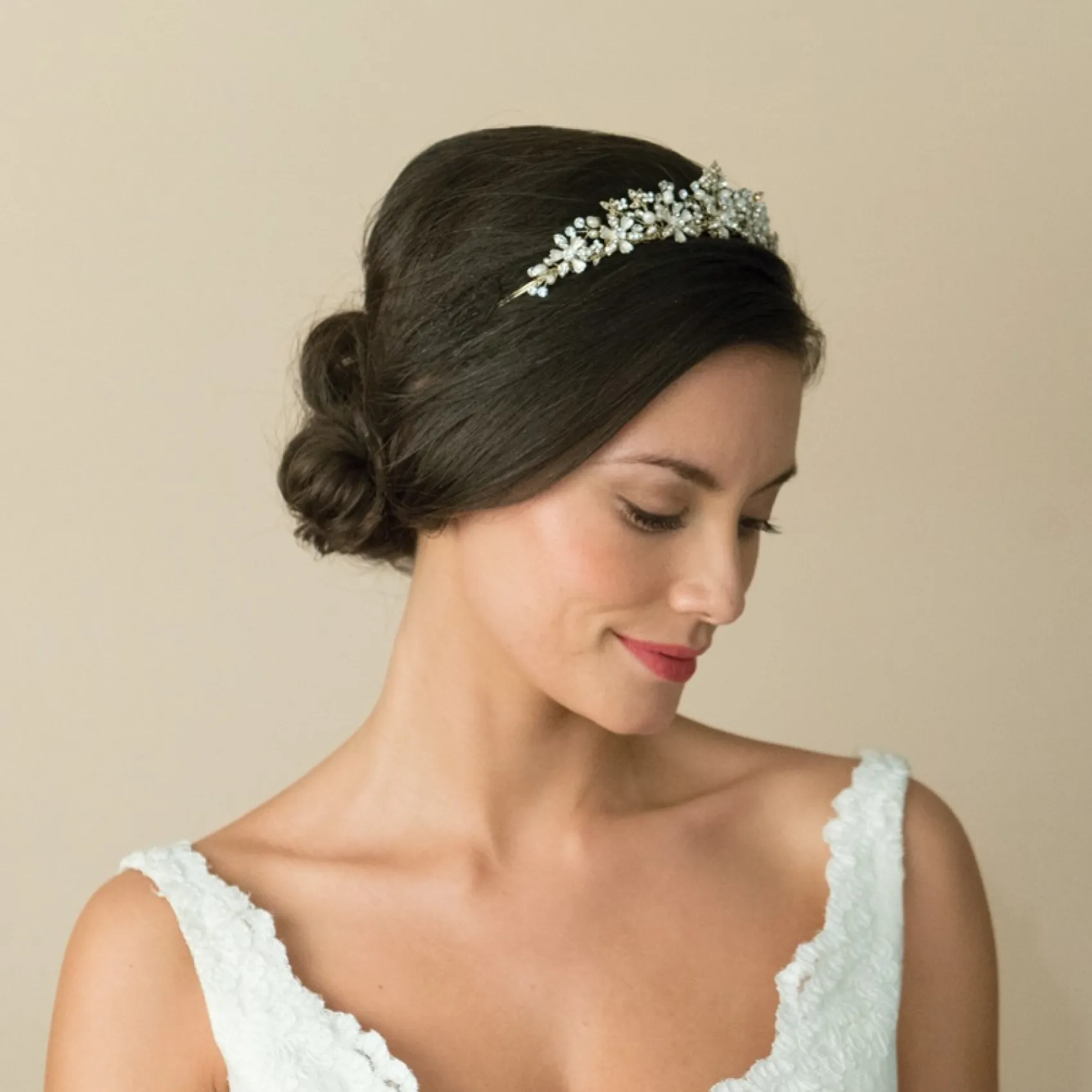 Ivory & Co Ivory and Co Sevilla Goldene Blumen und Blätter Brauttiara* Perlen-haarschmuck | Gold-haar-accessoires