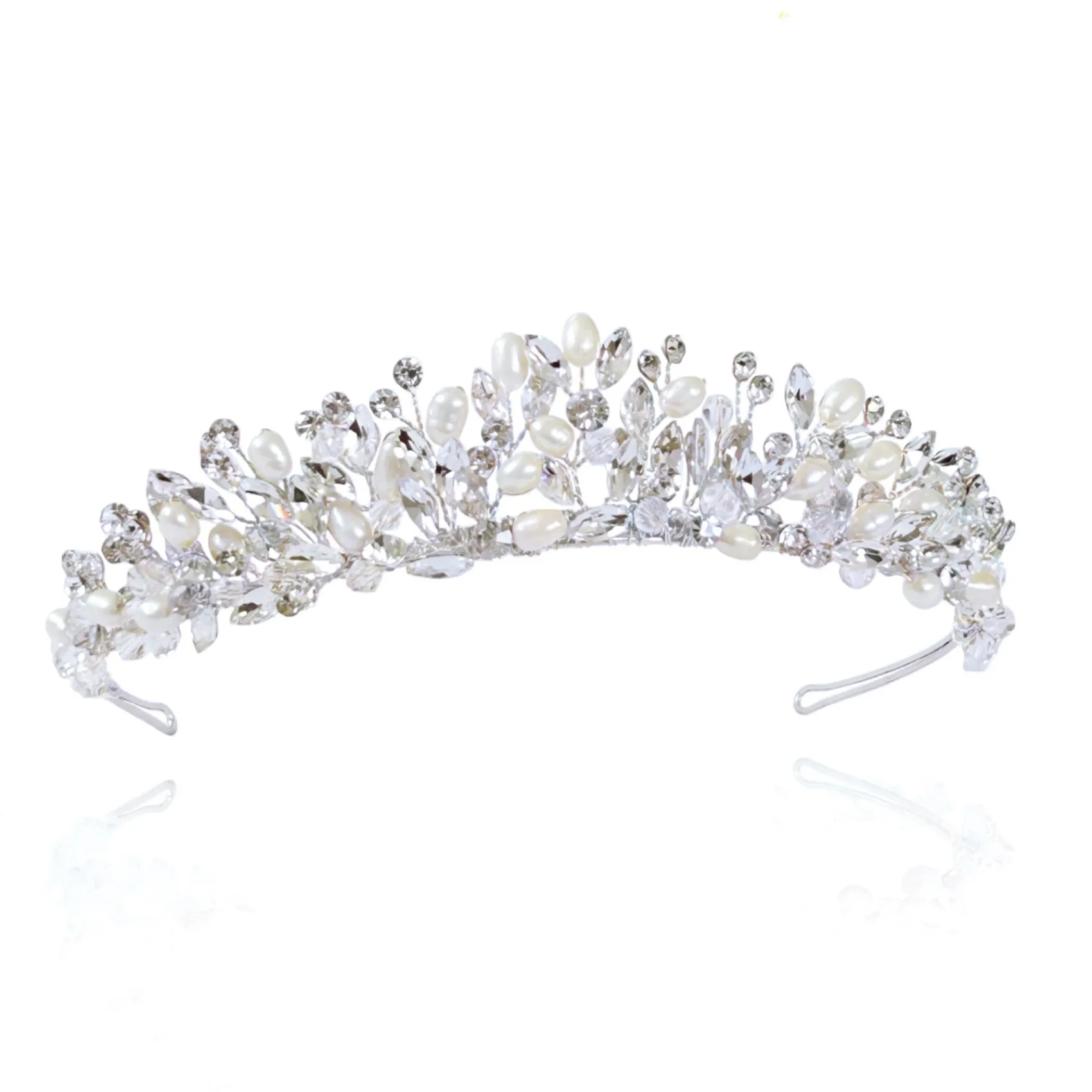 Ivory & Co Ivory and Co Umarmung Silber Kristall und Süßwasserperlen Tiara* Perlen-haarschmuck | Silberne Haar-accessoires