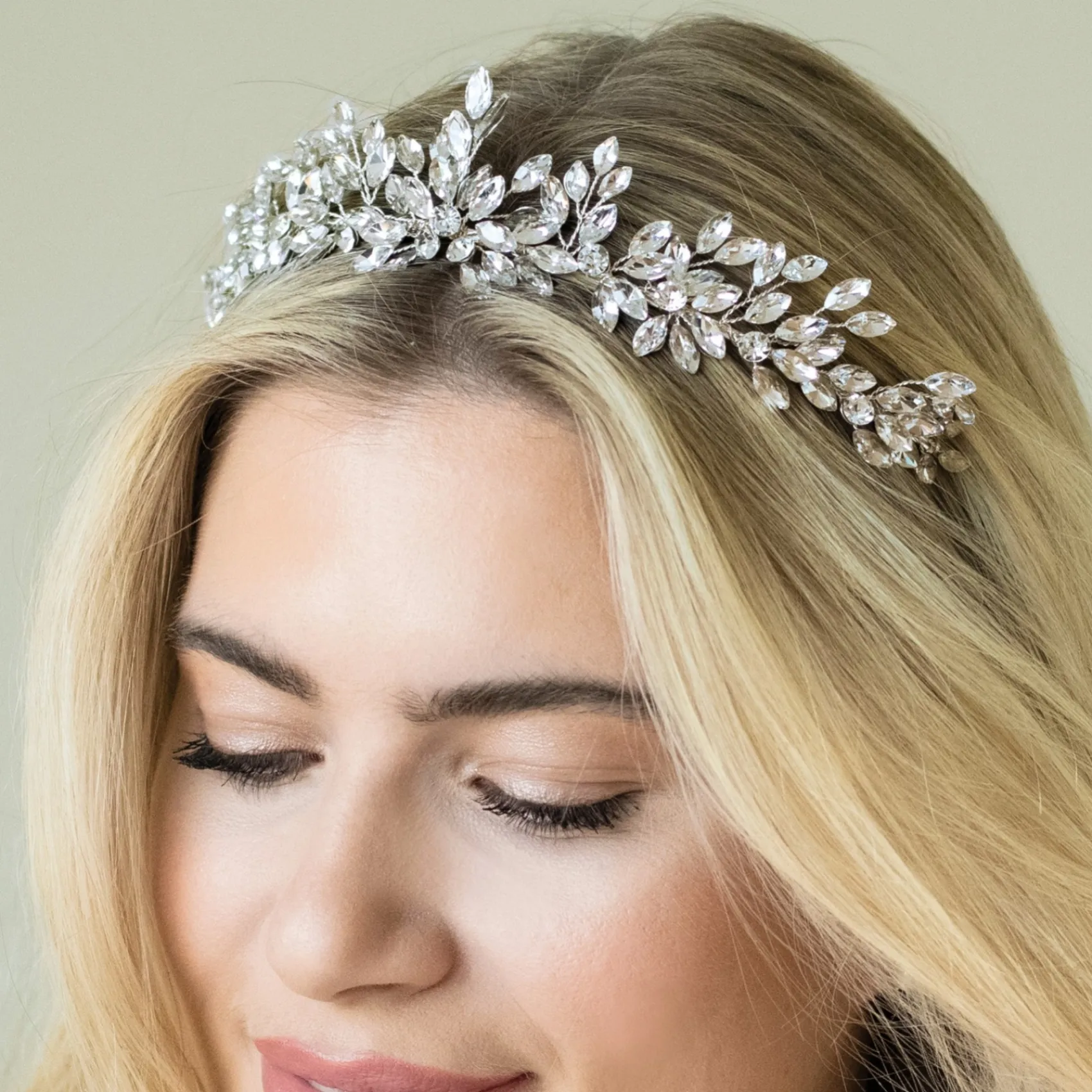 Ivory & Co Ivory and Co Winterstar funkelnden Kristall Starburst Tiara* Haarschmuck Aus Kristall | Silberne Haar-accessoires