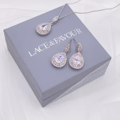 Lace & Favour Izzie Crystal verschönert Teardrop Brautschmuck Set* Silberner Abschlussball-schmuck | Abschlussball-schmuck-sets