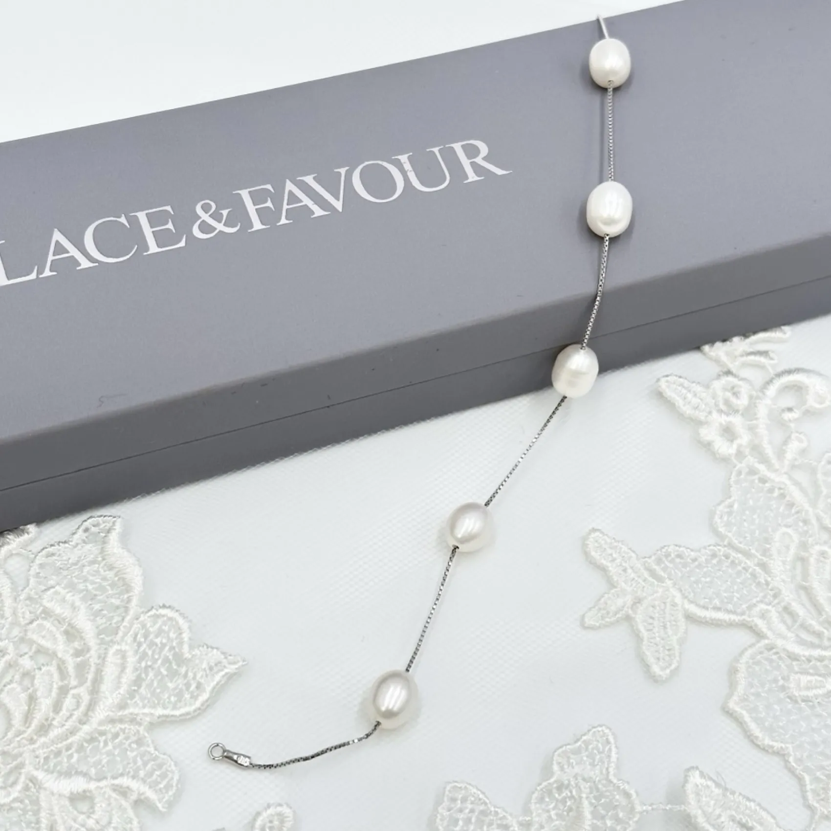 Lace & Favour Kala Süßwasserperlen-Armband* Perlen-hochzeitsschmuck | Silberner Hochzeitsschmuck
