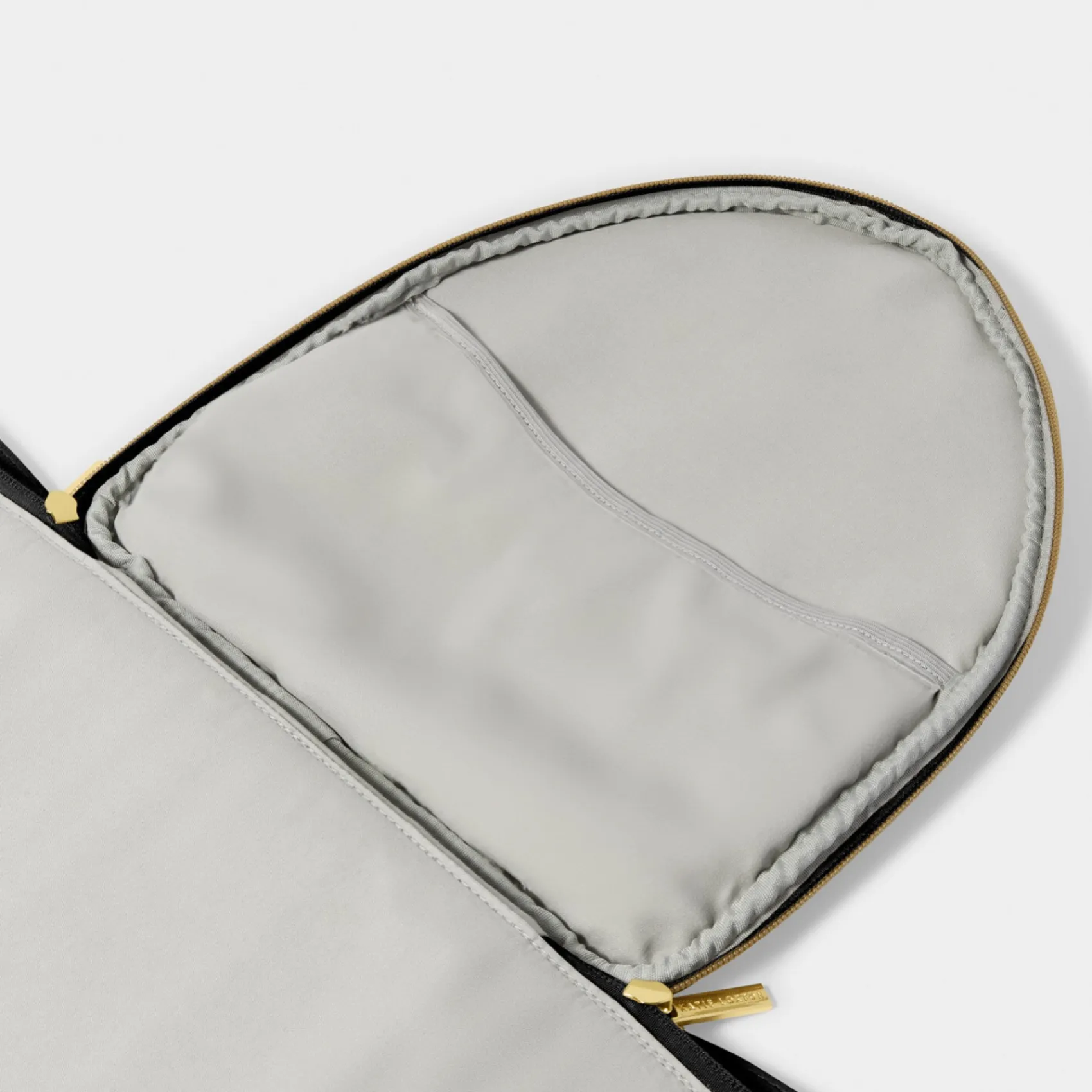 Katie Loxton Black Fold Out Garment Wochenendtasche* Geschenke Für Die Mutter Des Bräutigams | Geschenke Für Die Mutter Der Braut